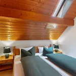 Haus Freudig - Tannenblick Апартаменты *